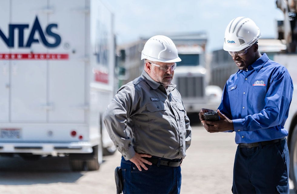 2 Construction workers in Cintas Carhartt ComfortFlex Uniforms