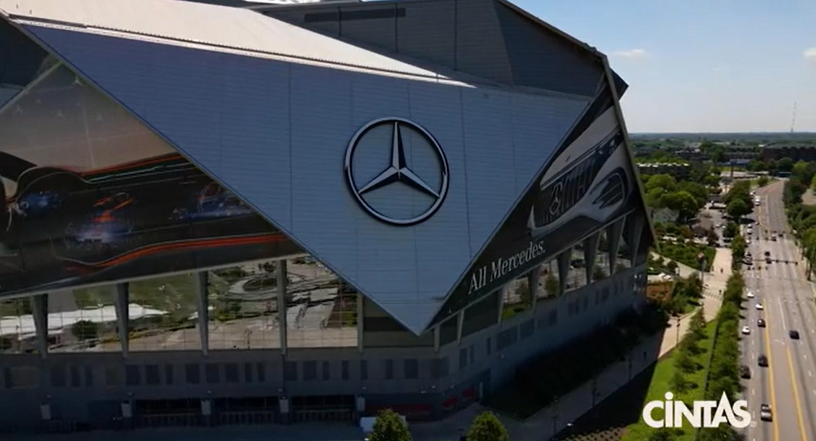 Hospitality Garment Dispensing Solution | Cintas